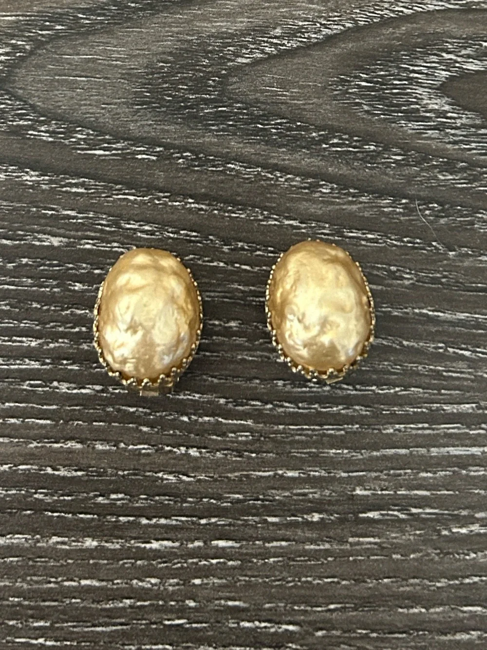 Vintage Mid Century Coro clip on pearl earrings